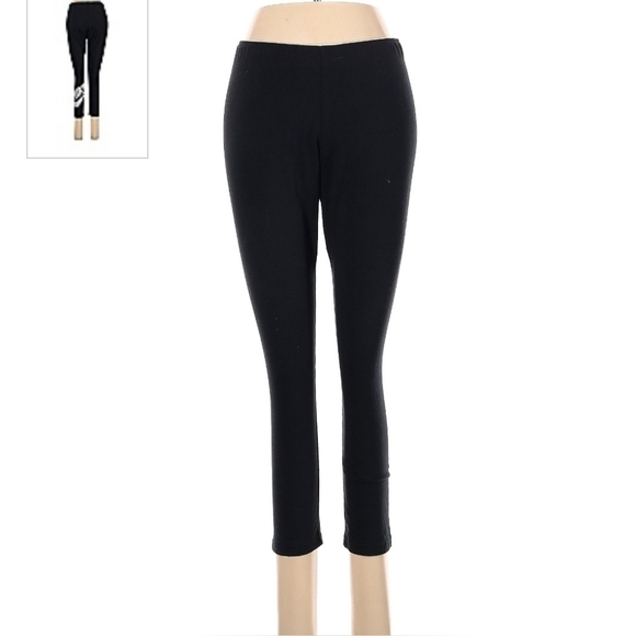 Nike Black Cropped Workout Legging Women's Medium M Logo Spellout Athletic EUC - Picture 6 of 11